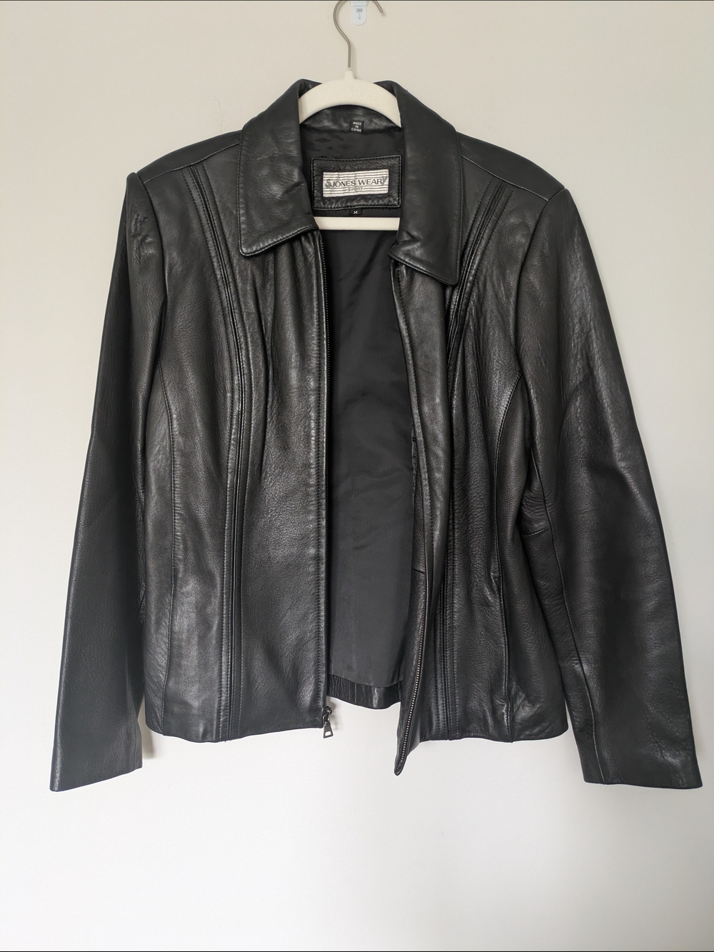 Jones Wear Women's Black 100% Leather Zip-Front Jacket